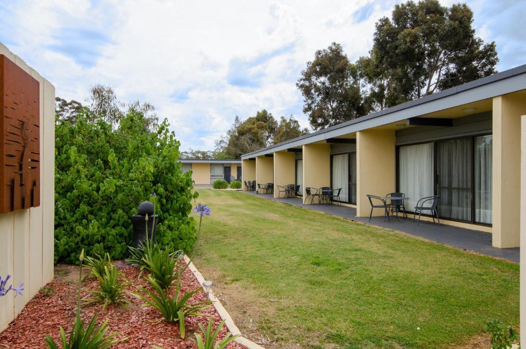 נרקורט William Macintosh Motor Lodge מראה חיצוני תמונה