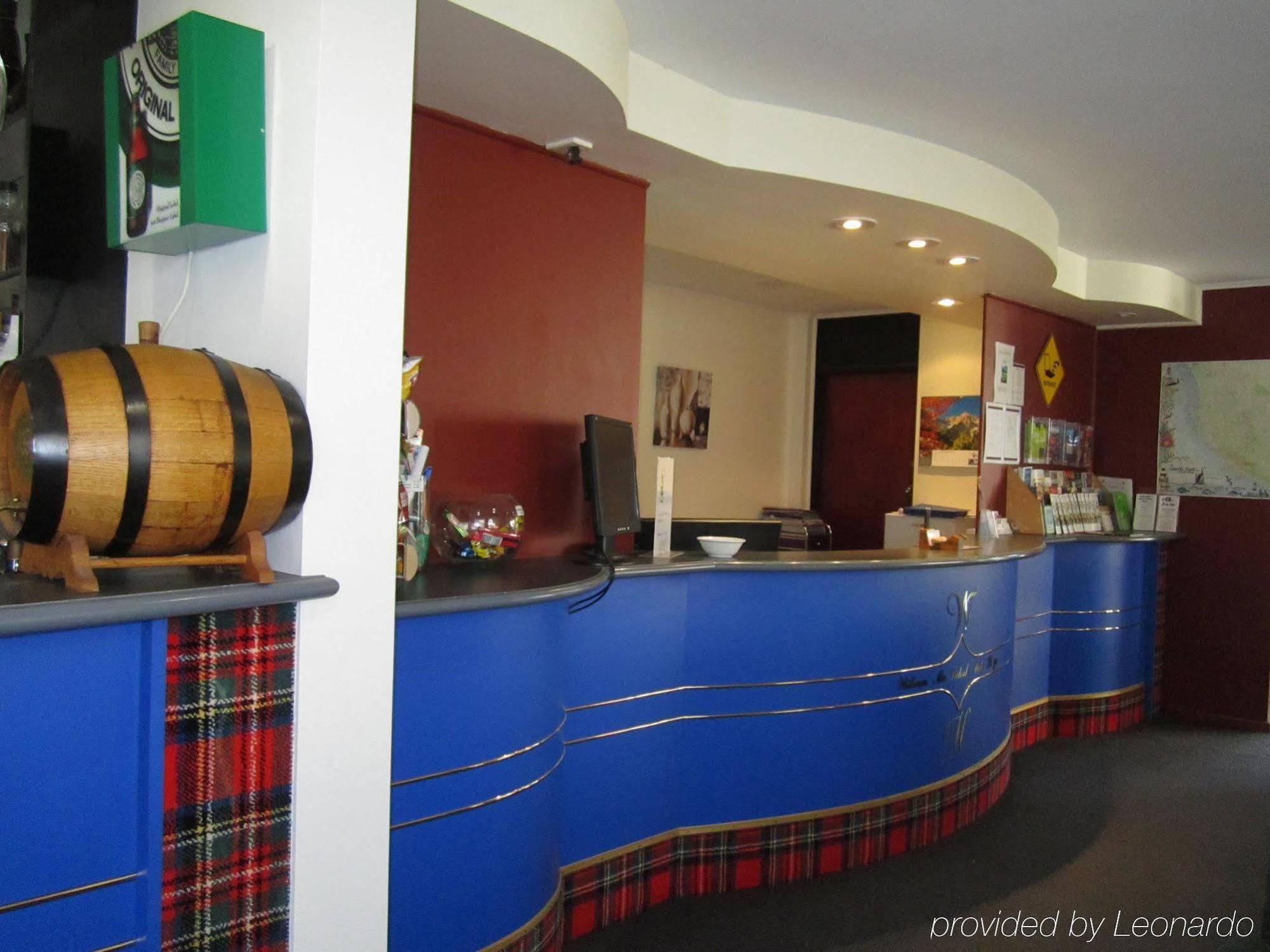 נרקורט William Macintosh Motor Lodge מראה חיצוני תמונה