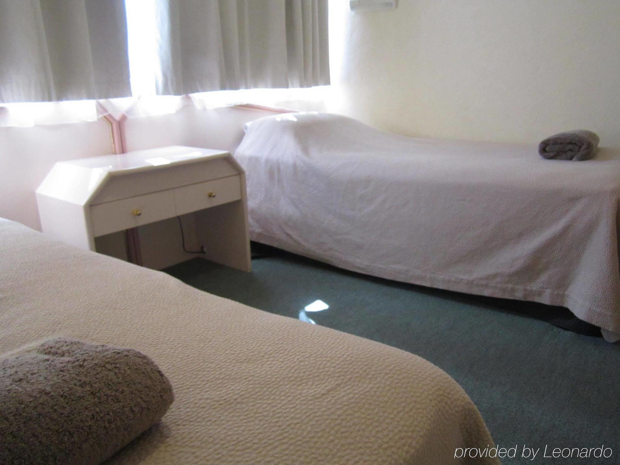 נרקורט William Macintosh Motor Lodge מראה חיצוני תמונה
