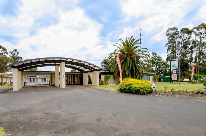 נרקורט William Macintosh Motor Lodge מראה חיצוני תמונה