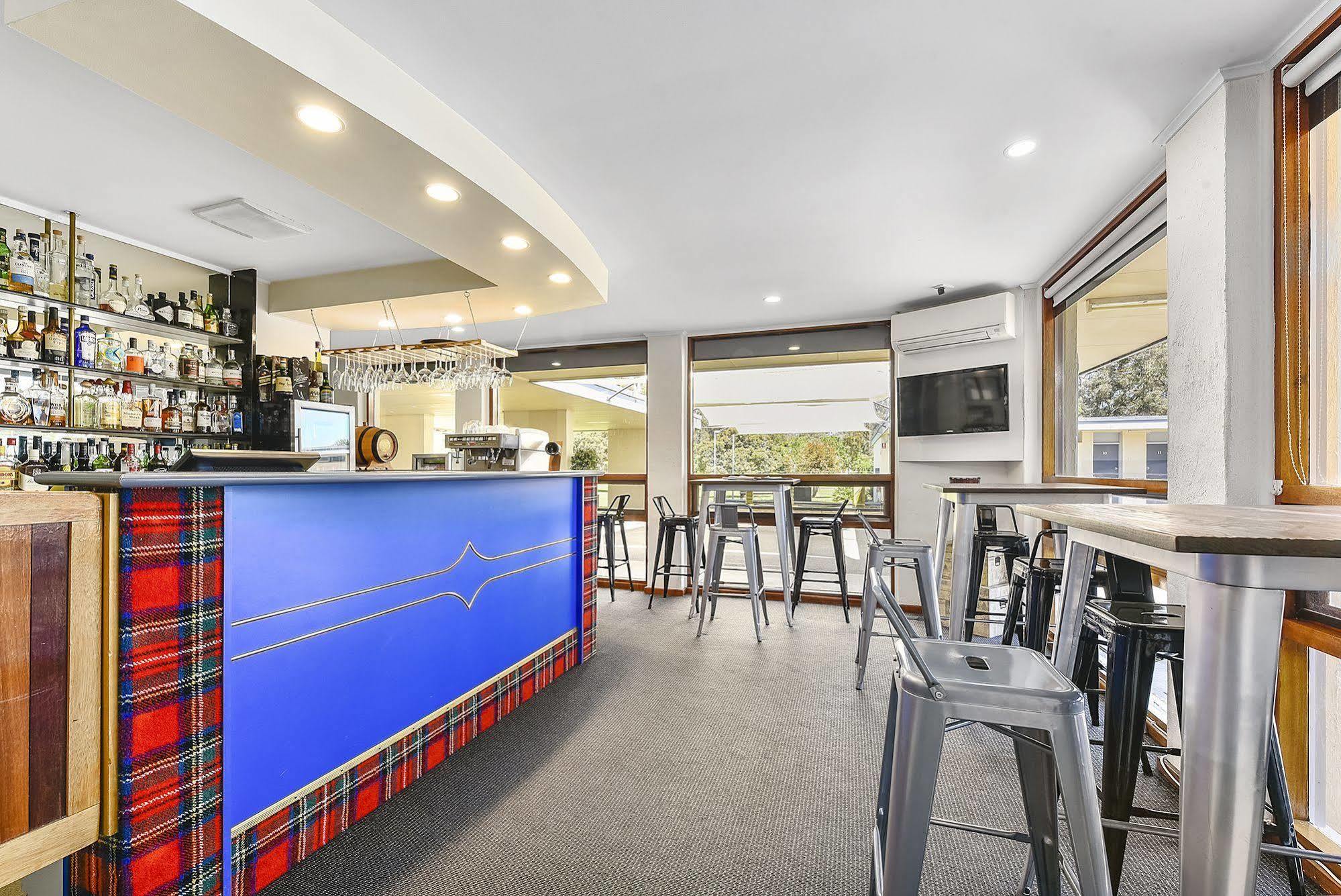 נרקורט William Macintosh Motor Lodge מראה חיצוני תמונה