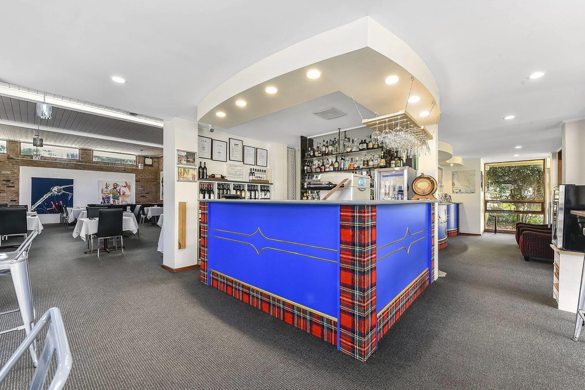 נרקורט William Macintosh Motor Lodge מראה חיצוני תמונה